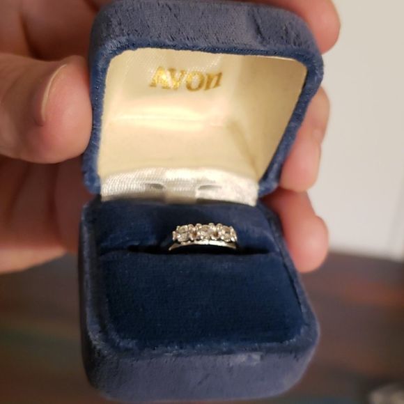 Vintage Avon Silvertone CZ Ring Sz 6 - Picture 3 of 13